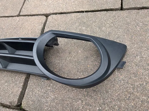 Rejilla de parachoques delantera AUDI A3 8P izquierda 8P4807681B image 3