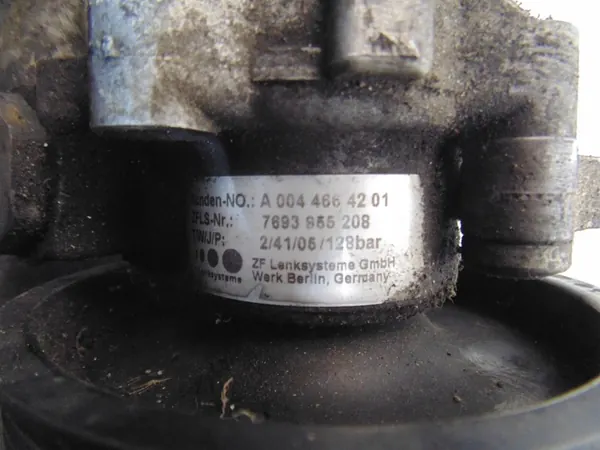 Servostyrningspump Mercedes E-Klass W211 W219 3.0 V6 CDI image 4