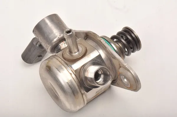 BRANDSTOF POMP MERCEDES A-KLASSE W176 AMG A45 A1330700001 image 4