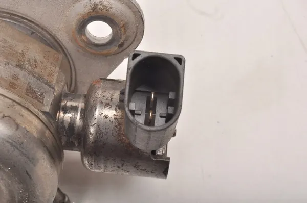 BRANDSTOF POMP MERCEDES A-KLASSE W176 AMG A45 A1330700001 image 6