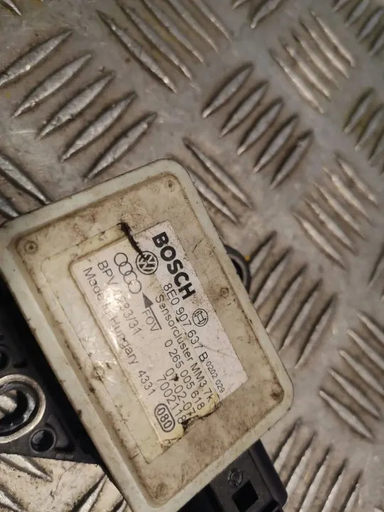 Sensor de guiñada Audi A6 S6 C6 OEM 8E0907637B image 4
