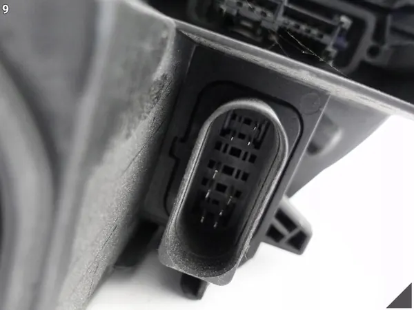 AUDI Q7 4L0 05-09 Farol Direito Xenon OEM image 10