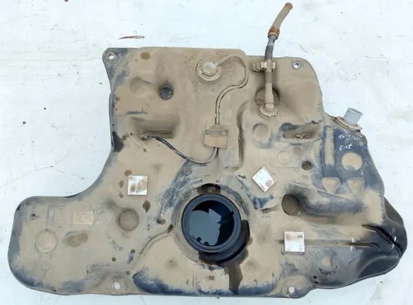Bränsletank OEM 77100-02501 för Toyota Corolla 2007-2011 image 2