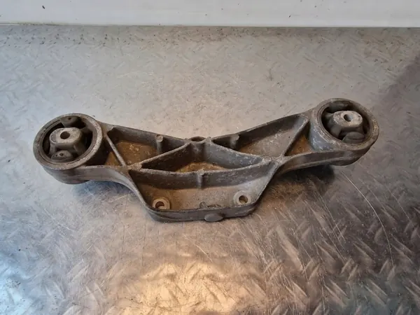 Bakaxelns differentialfäste OEM 8E0599287B Audi A6 S6 C5 image 2