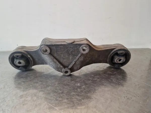Bakaxelns differentialfäste OEM 8E0599287B Audi A6 S6 C5 image 3