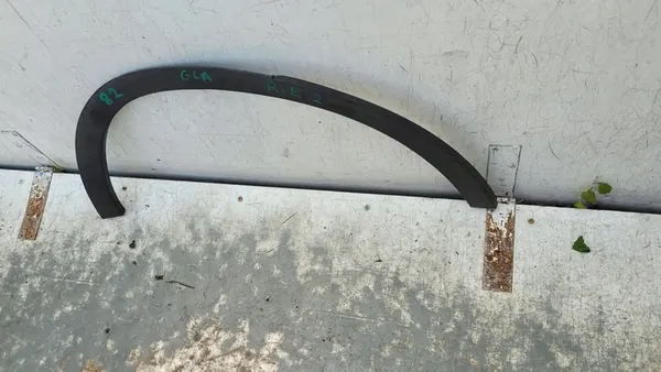 Mercedes-Benz GLA W156 Right Rear Fender Trim image 3
