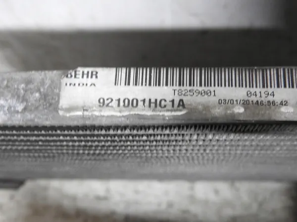 Nissan OE 921001HC1A Ilmastointikondensaattori image 4