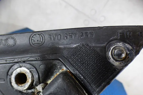 OEM 3V0857933 Vänster sidospegel för Skoda Superb III image 8