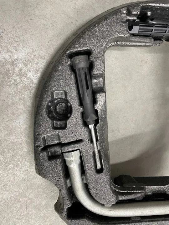 Kit reparación espuma maletero Audi A6 C7 OEM 4G0012109C image 3