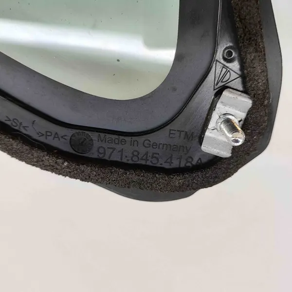 Vitre arrière droite OEM 971845418A Porsche Panamera image 6