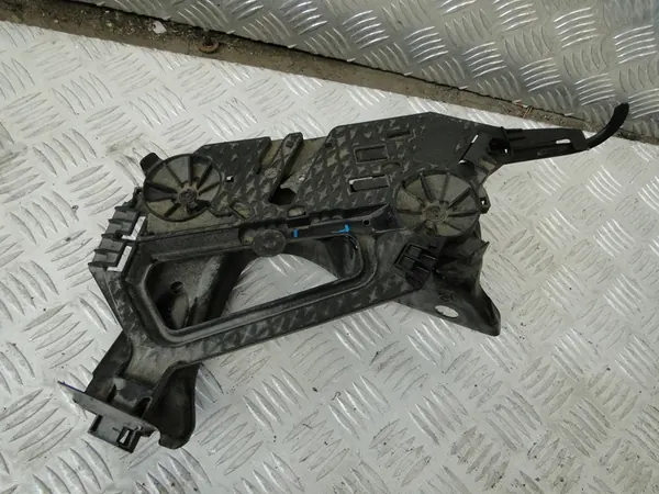 Supporto Fari Sinistro Skoda Octavia II 1Z OEM 1Z0805071 image 3