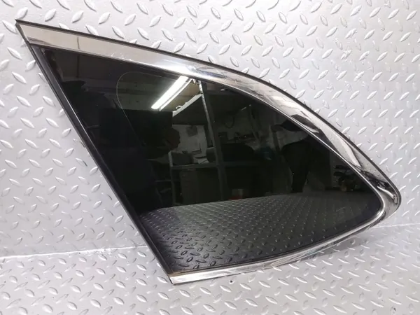 Vitre latérale arrière gauche OEM 65209AL030 image 2