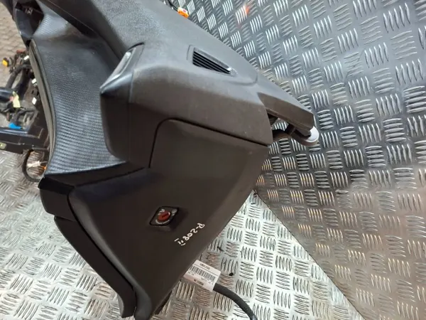 Panneau de console OEM S26282833 pour Peugeot 208 II 2019- image 6