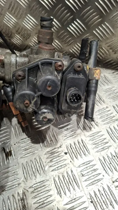 Wabco 9324000140 Lufttrockner für pneumatische Systeme image 8