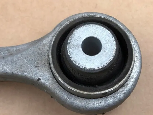 Braccio di Controllo Superiore Destro Anteriore Audi A4 A5 RS5 S4 S5 8W0407506D image 4