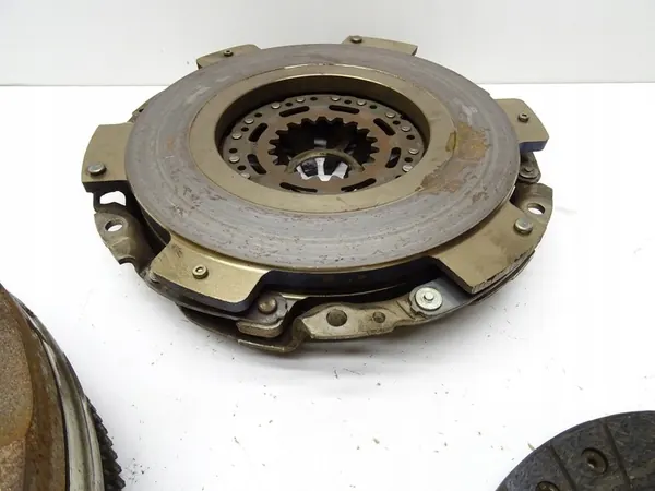 Kaksoismassavauhtipyörä Mercedes W204 W212 W218 2.2 CDI A0252509601 image 5