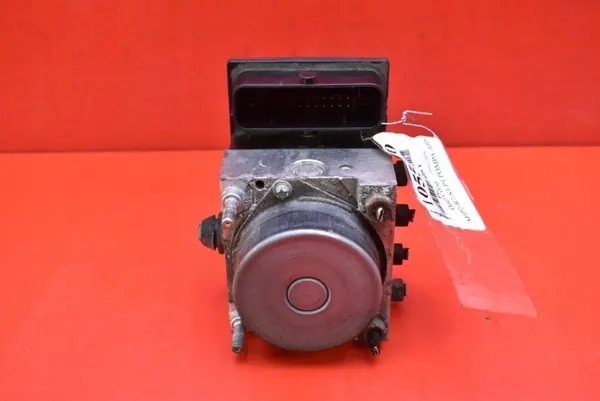 Pompe ABS OEM 13282282 pour Opel Corsa D 1.2 image 3