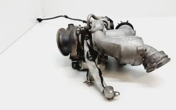 Turbocompressor usado OEM 06K145721B para VW Passat B7 image 2