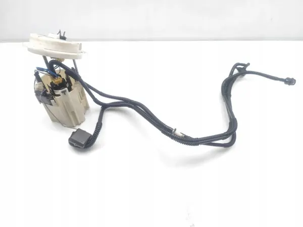 Mercedes-Benz Bränslepump OEM A2044700594 - Begagnad image 10
