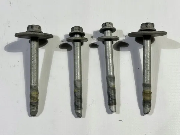 Tornillo OEM EXP22-NDT para trineo trasero Ford Explorer 2.3 image 2