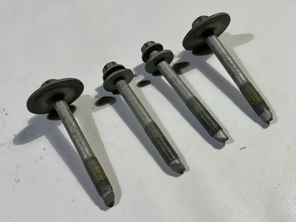 Tornillo OEM EXP22-NDT para trineo trasero Ford Explorer 2.3 image 3
