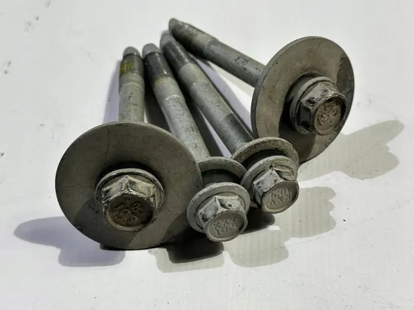 Tornillo OEM EXP22-NDT para trineo trasero Ford Explorer 2.3 image 8