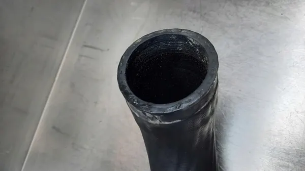 Manguera Intercooler Turbo Volvo V70 2.4 D5 30645937 image 4