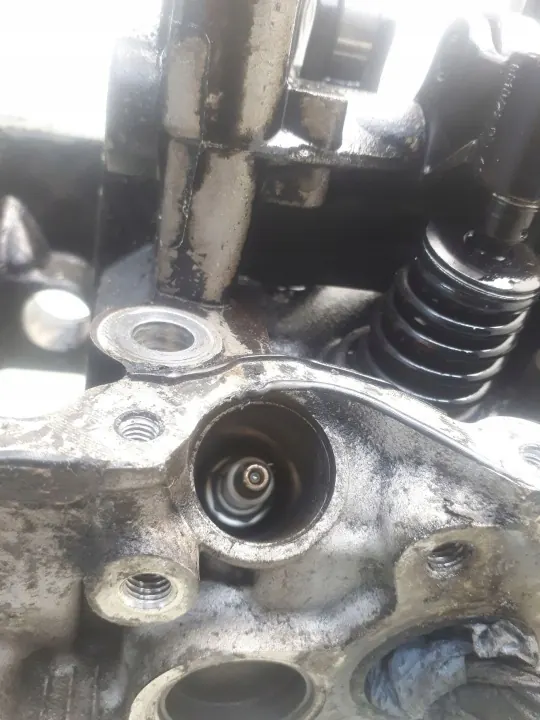 Mercedes-Benz motorcilinderkop OEM R2660160401 image 8
