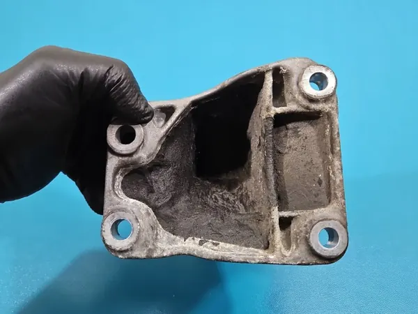 Support Moteur BMW 6784826 pour F34 GT 2.0D B47D20A image 7