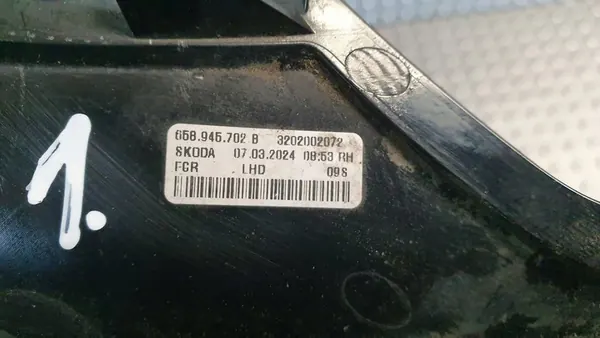 Höger bakre reflektor Skoda Kamiq Lift 23- OEM 658945702B image 6