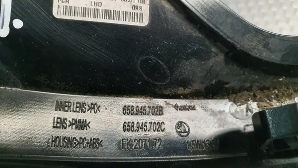Höger bakre reflektor Skoda Kamiq Lift 23- OEM 658945702B image 7