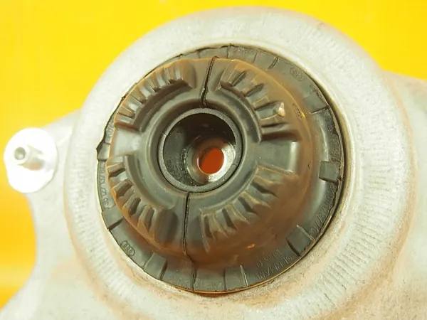 OEM 8r0412384a Rechte Stoßdämpferlagerung Audi A5 image 8