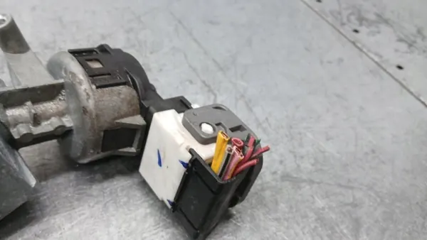 Begagnad Mazda OE stator 3M51-3F880-AB 1.6CITD image 6