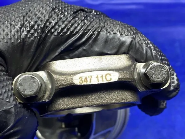 Mäntä Vipusarja OEM 55220730 Opel Insignialle image 10