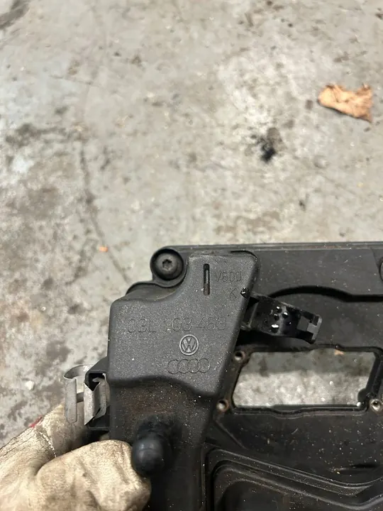 AUDI A4 Ventilock 03L103469K image 3