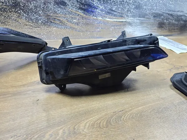 SKODA OCTAVIA IV 4 DRL HALÓGENO DIREITO 5E3941700 image 3