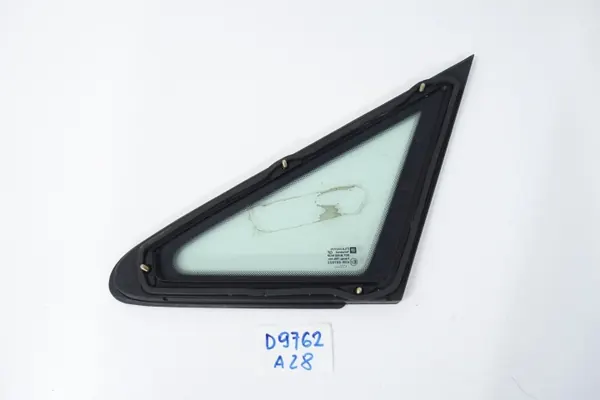 Opel Zafira A rechter voorzijde carrosserieglas OEM 90579340 image 4