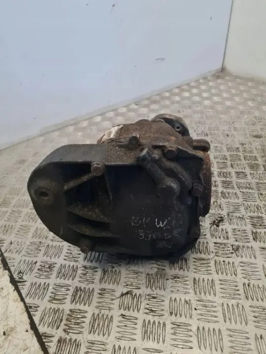 BMW 3 (E90) Achterdifferentieel 7527756 3.0L Diesel 2010 image 3