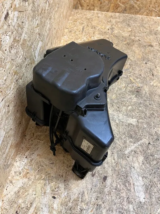 Tanque & Bomba AdBlue OEM JB3G5J228AE Ford - Usado image 3