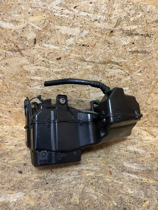 Tanque & Bomba AdBlue OEM JB3G5J228AE Ford - Usado image 4