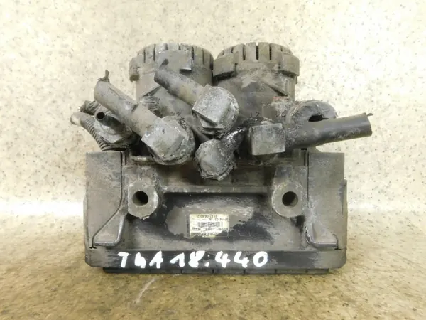 Válvula ABS Modulador MAN OEM 81521066042 - Usado image 2