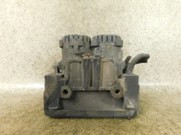 Válvula ABS Modulador MAN OEM 81521066042 - Usado image 3