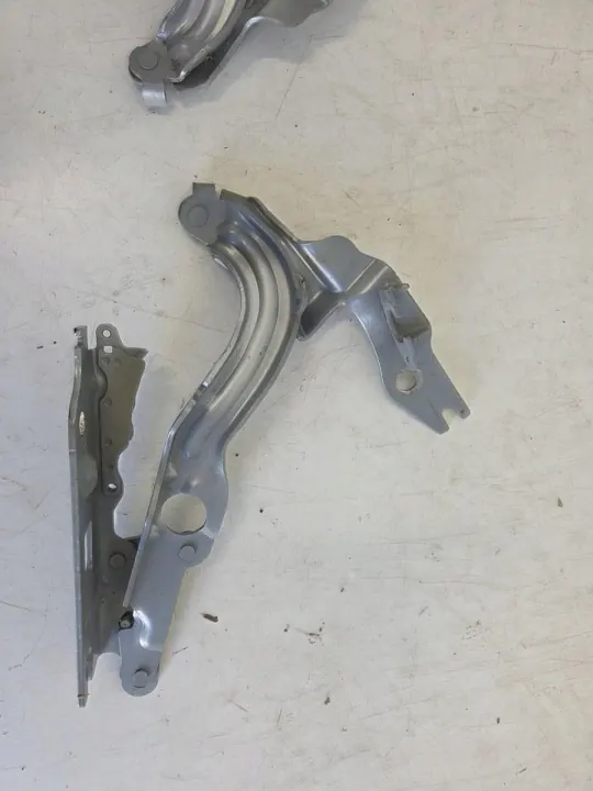 Dobradiças capô VW ID7 OEM 14A823305 - Esquerda e direita image 3