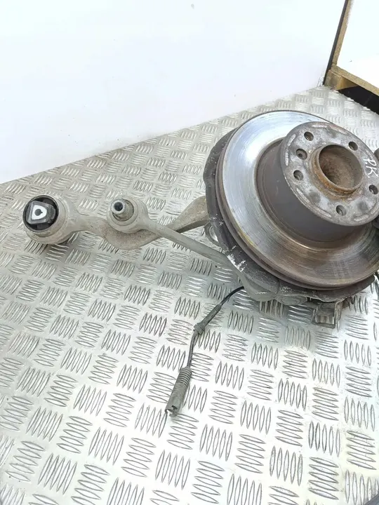 BMW 1 E81 E87 2009 Mozzo ruota anteriore image 3