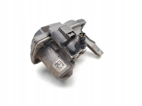 Audi Q2 Uitlaatspruitstuk OEM 52812801 35 TDI Quattro image 4