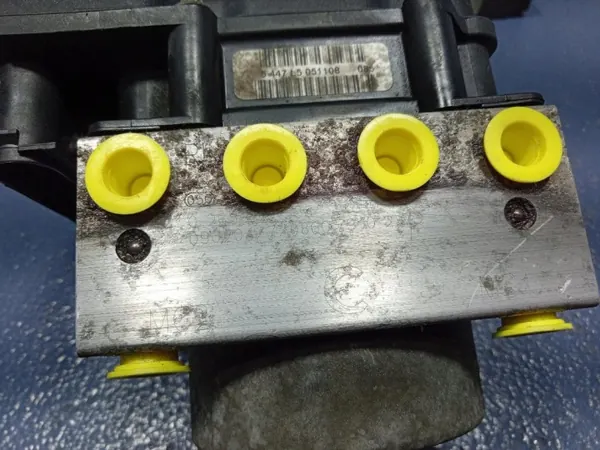 Bomba ABS OEM 56110-79J00 para Suzuki SX4 Fiat Sedici image 8