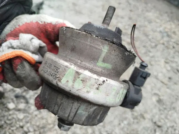 Motorhalterung Links AUDI A6 C6 4F0199379G image 2