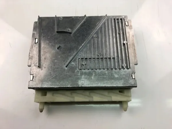 Ordinateur de boîte Volvo d'occasion OEM 15486699 image 4