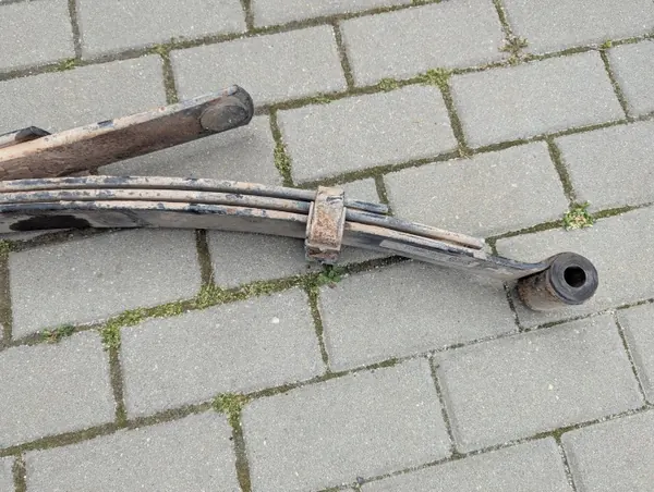 Ressort à lames arrière Ford Ranger OEM JB3C-5560-TF image 4