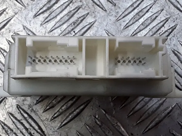 2009 Mercedes E Class ECU a2115450016 image 4